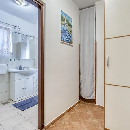 Apartman Mrak By Interhome